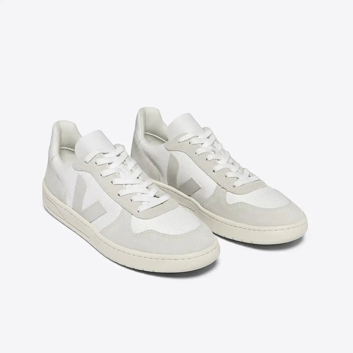 V-10 B-MESH WHITE NATURAL PIERRE